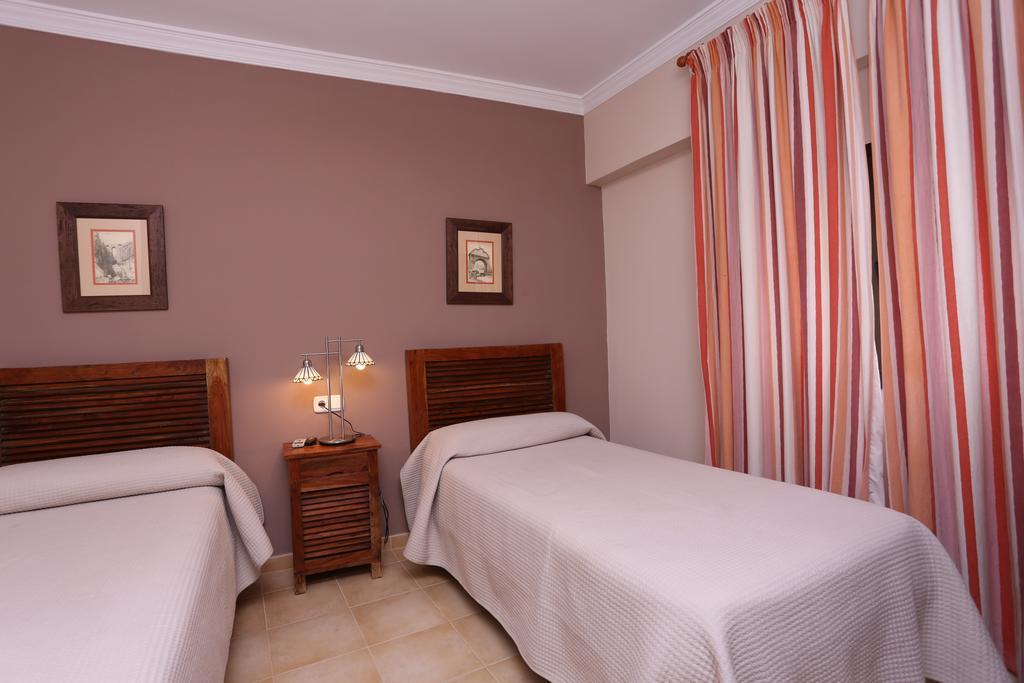 Twin Room,698849382:JPEG