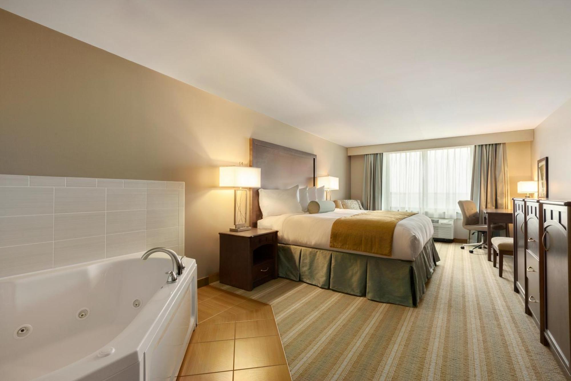 King Room with Whirlpool