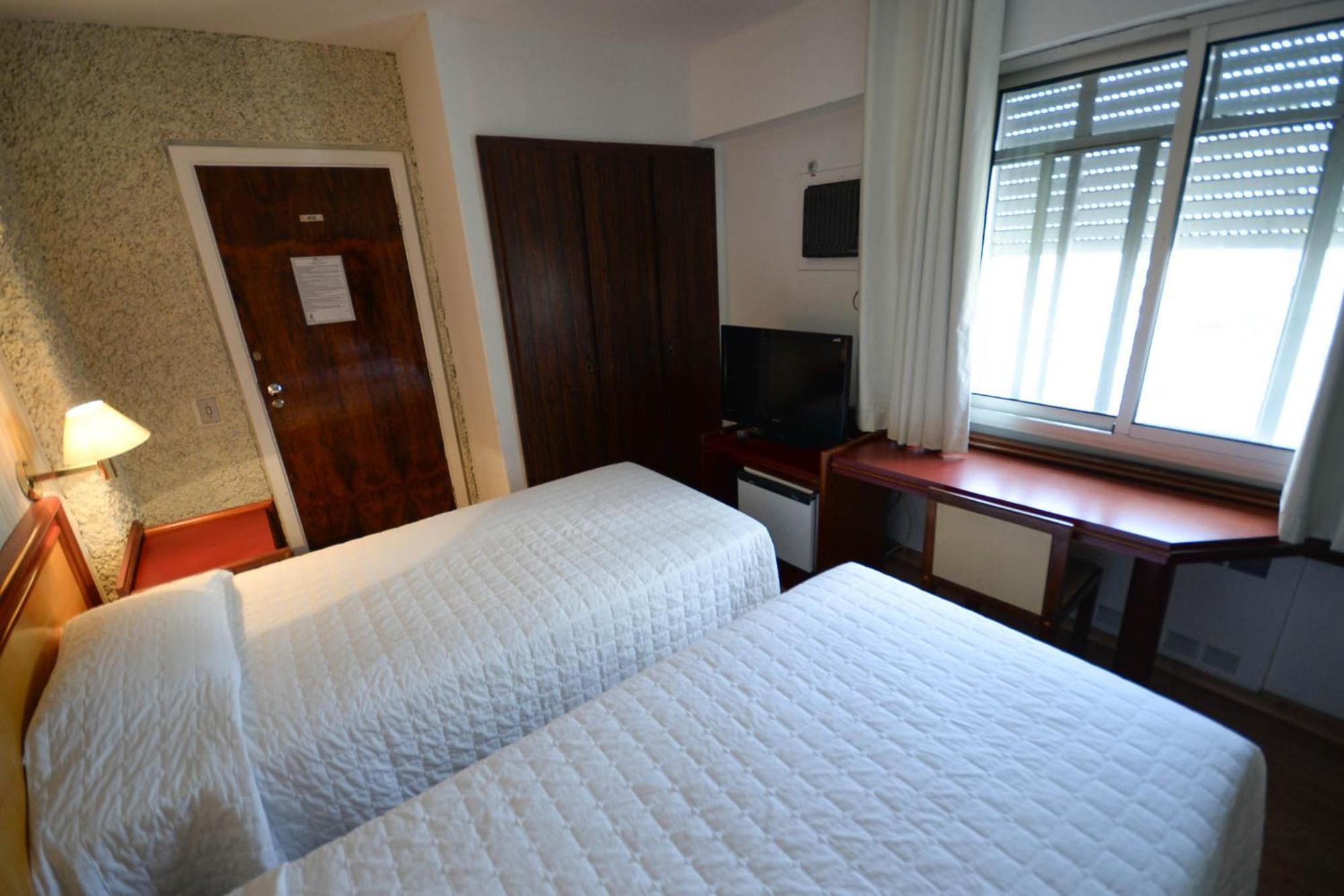 Quarto Standard com 2 Camas de Solteiro