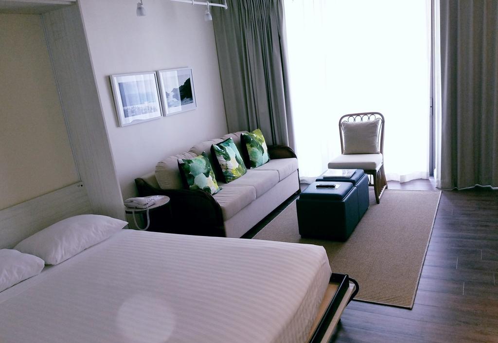 Deluxe Ohia Suite