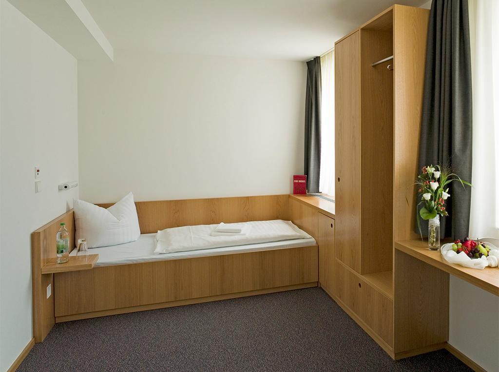 Single Room Bathroom