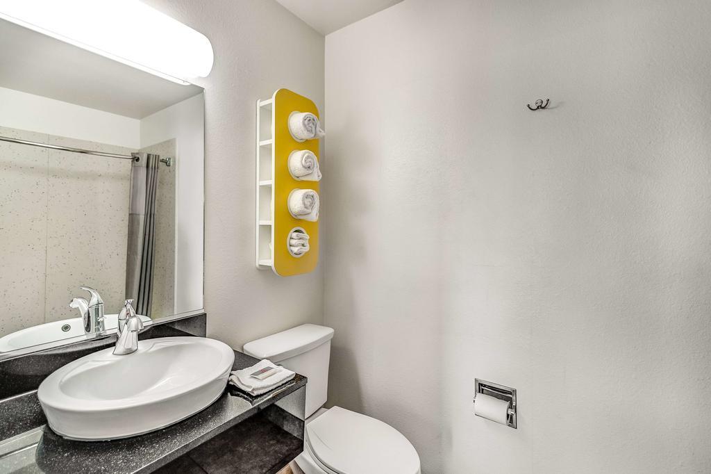 Deluxe Quadruple Room - Non-Smoking