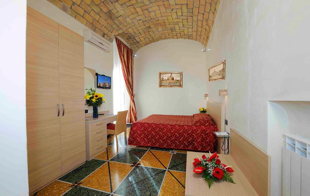 Double or Twin Room,137384202:JPEG