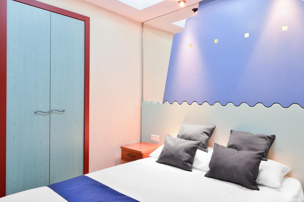 Junior Three-room Villa With Balcony - 60m² (5 Adults)