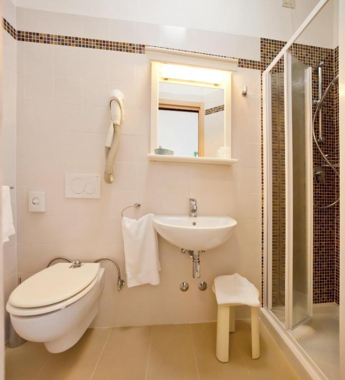Single Room Lateral Sea View