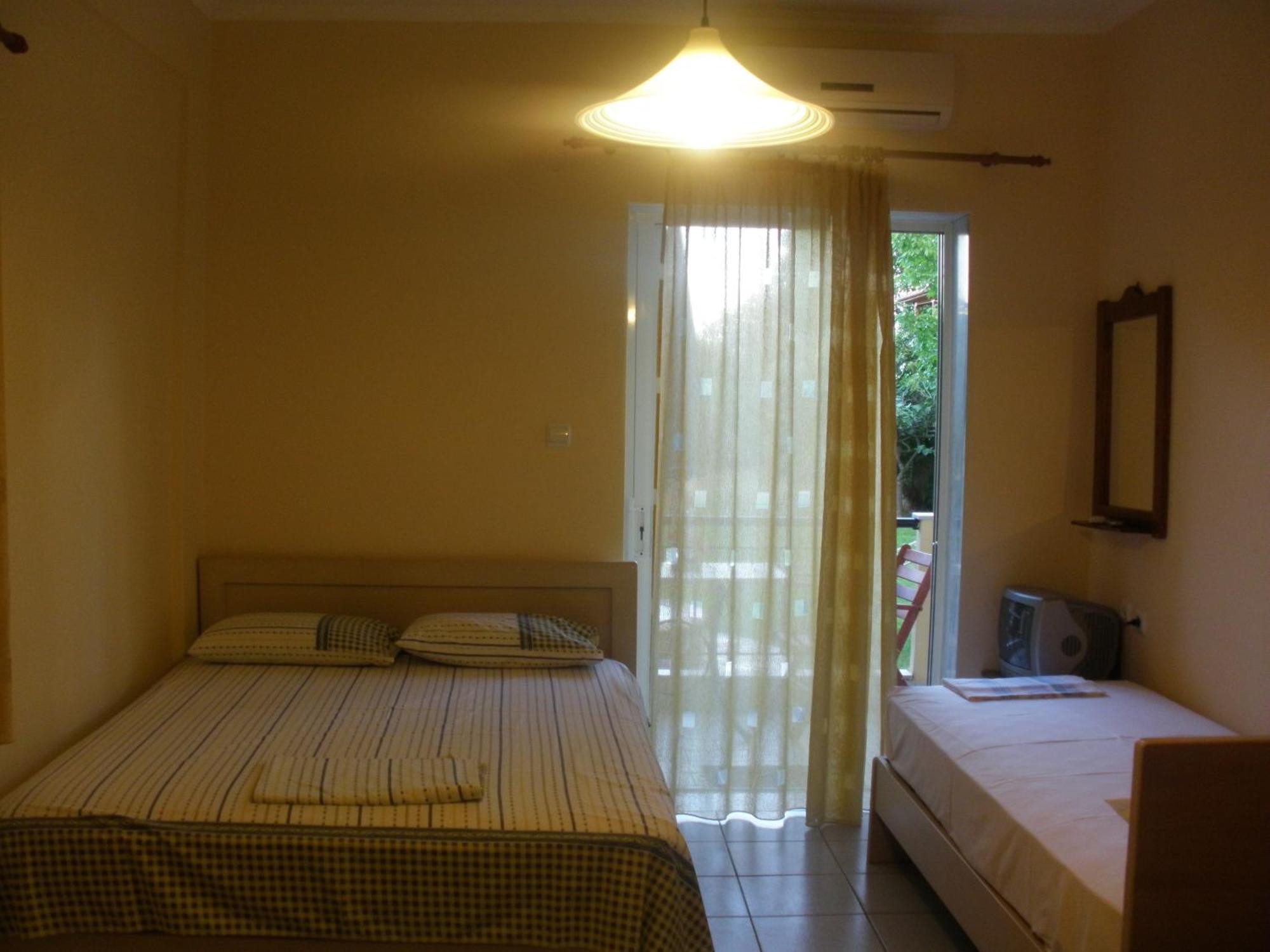 Quarto Triplo sem Serviço de Limpeza