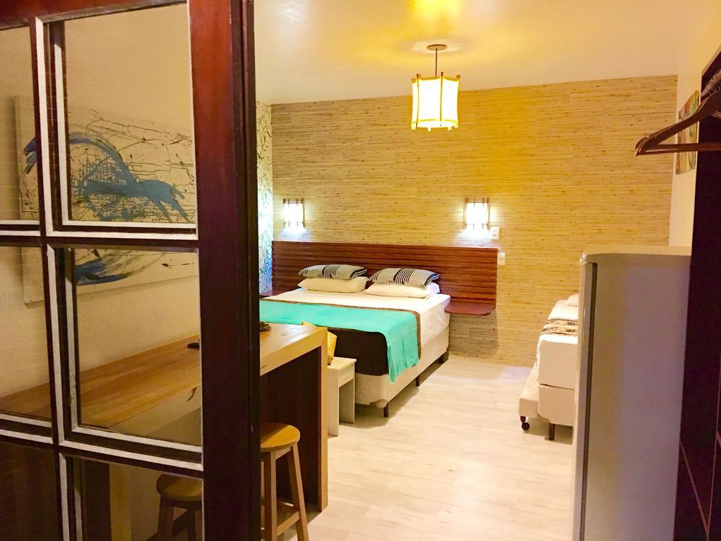 Quarto Triplo com Varanda