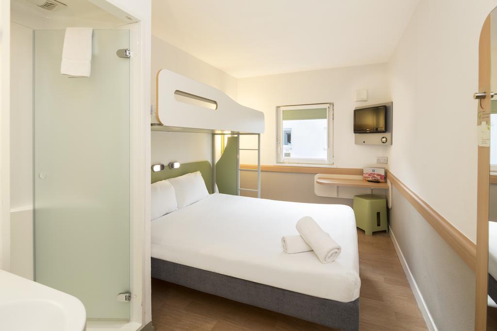 Triple Room Double Bed Bunk Bed