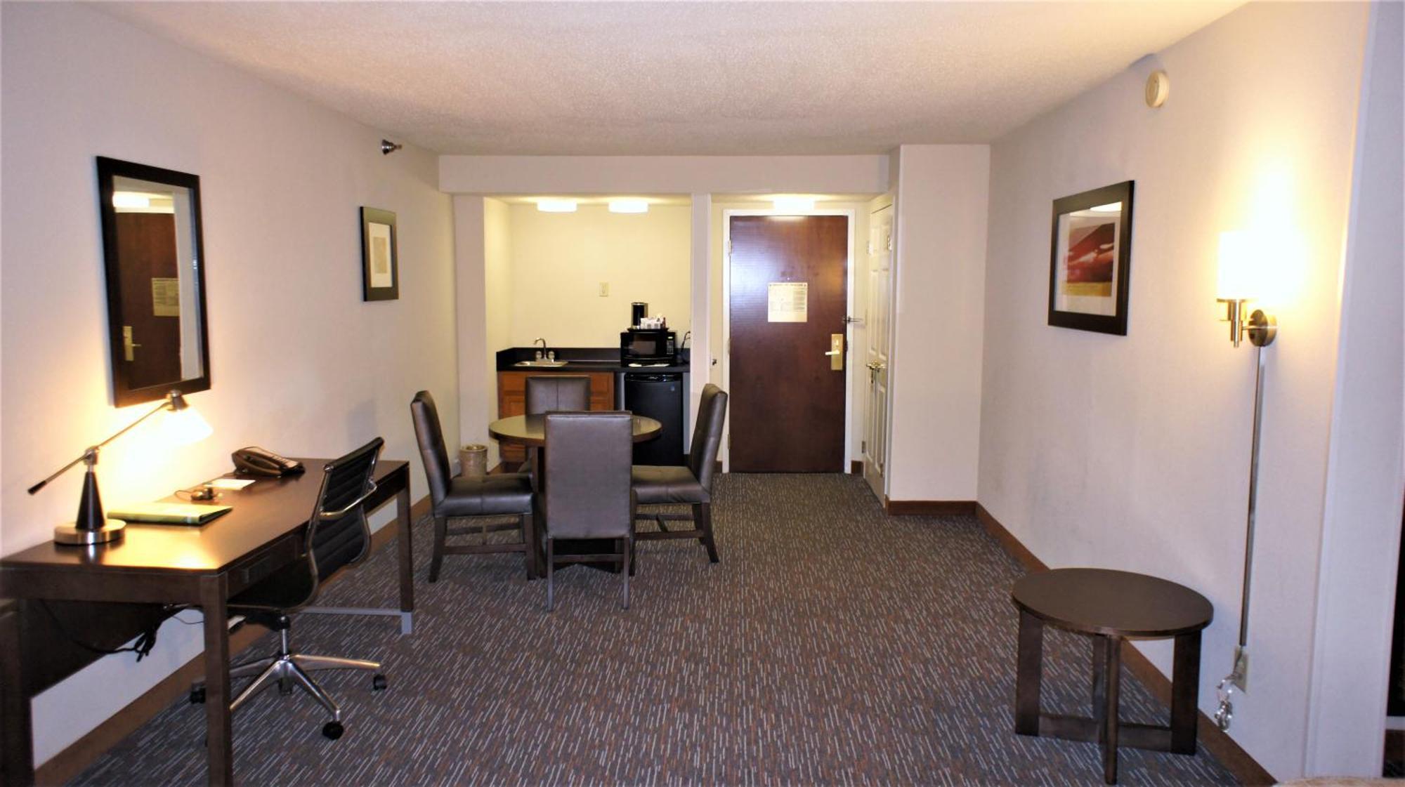King Studio Suite - Non-Smoking