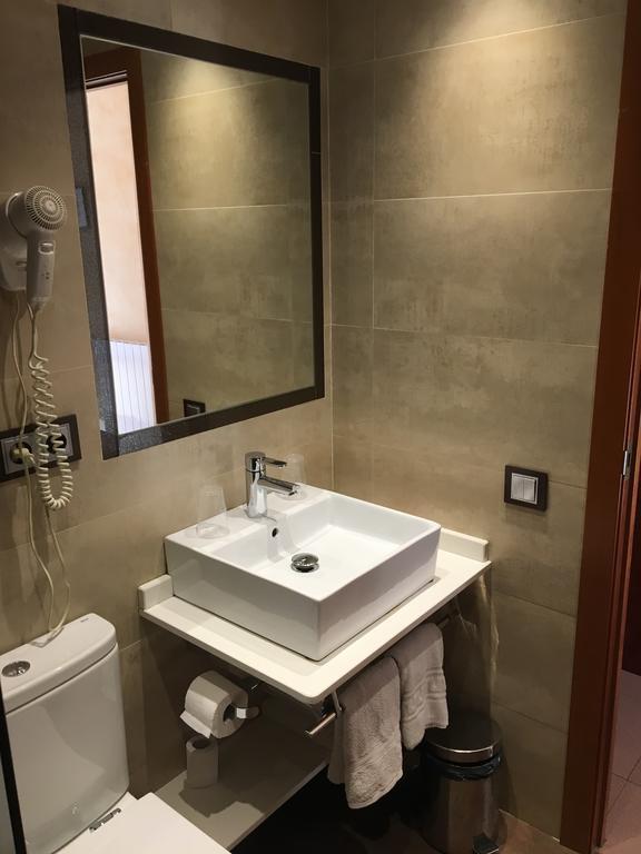 Triple Room,379284289:JPEG
