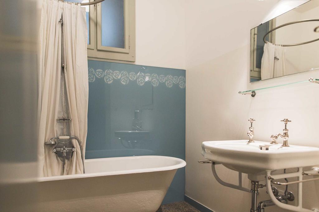 Twin Room with Shared Bathroom