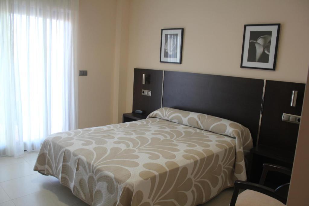 Double or Twin Room Sea View,1074707320:JPEG