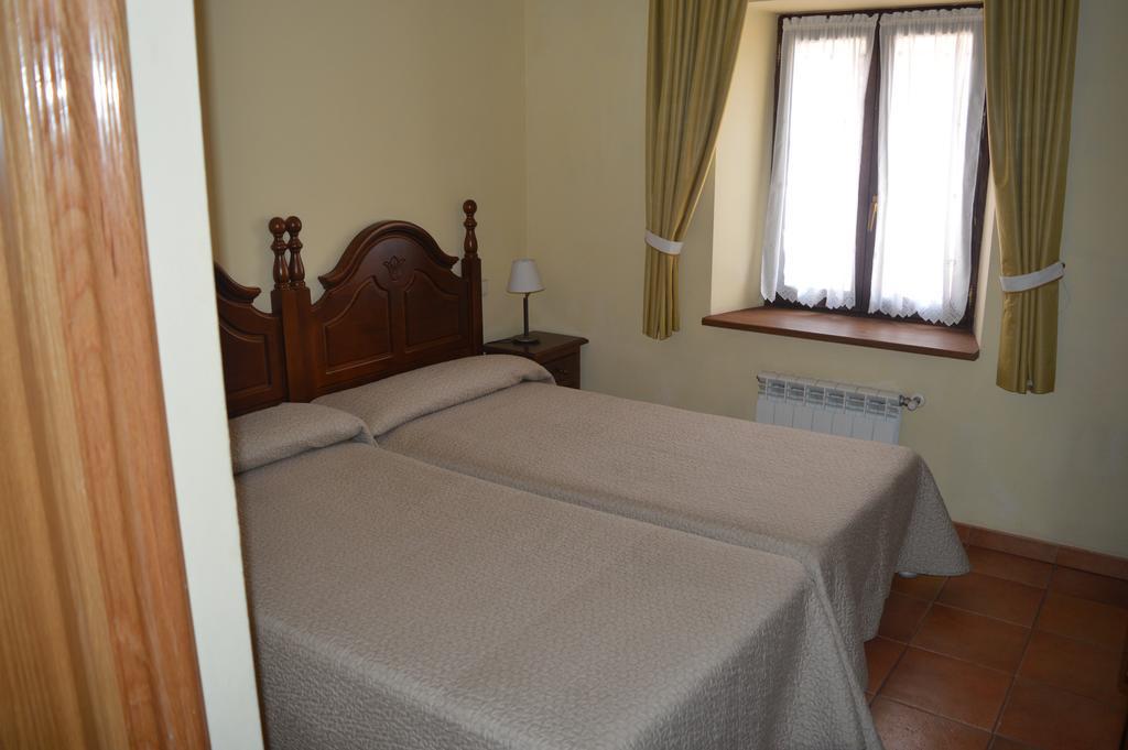 Double or Twin Room,395381250:JPEG