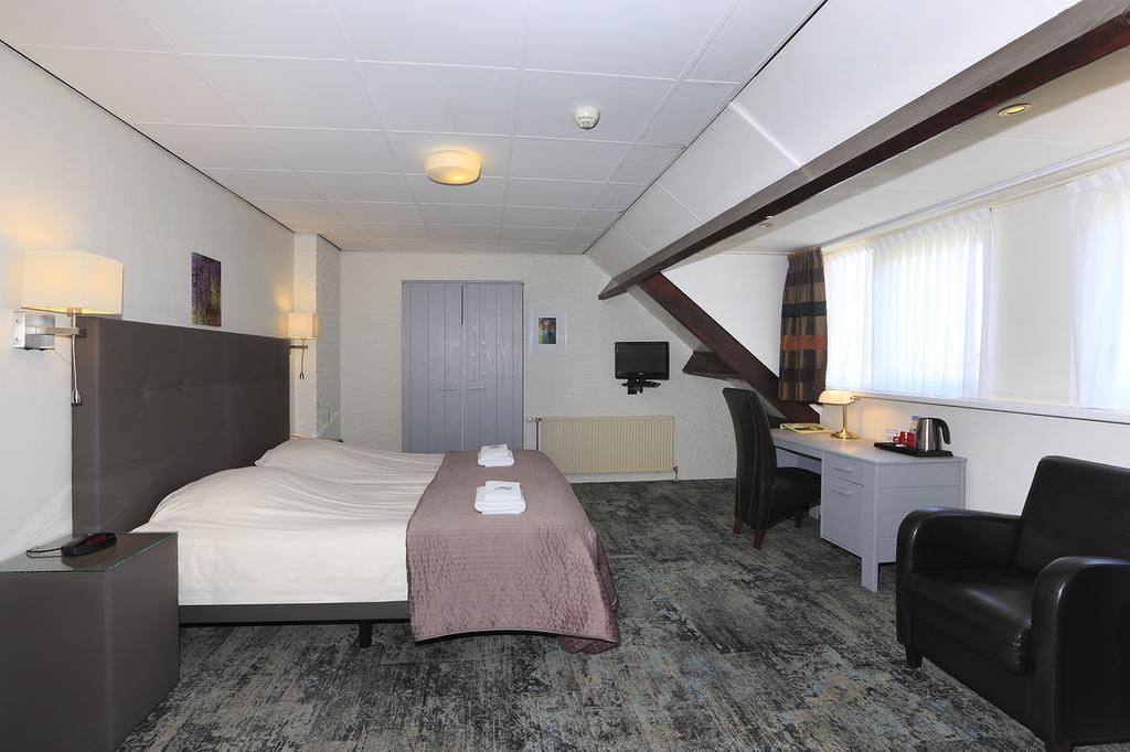 Double Room Shower