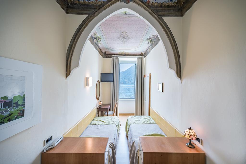 Single Room wih Lake View
