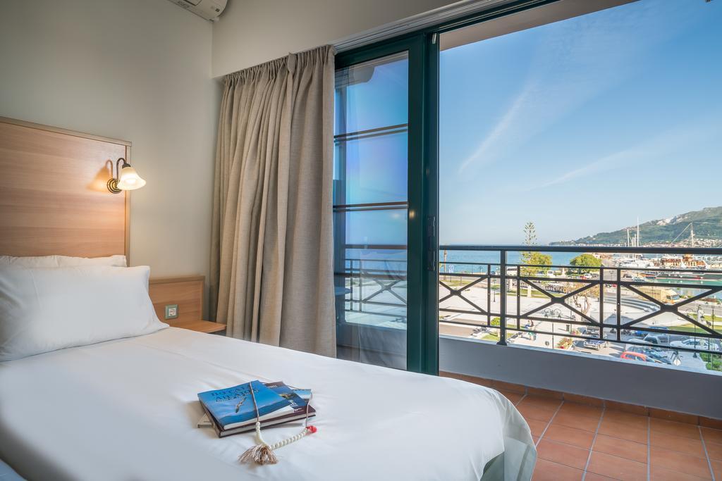 Double or Twin Room with Sea View