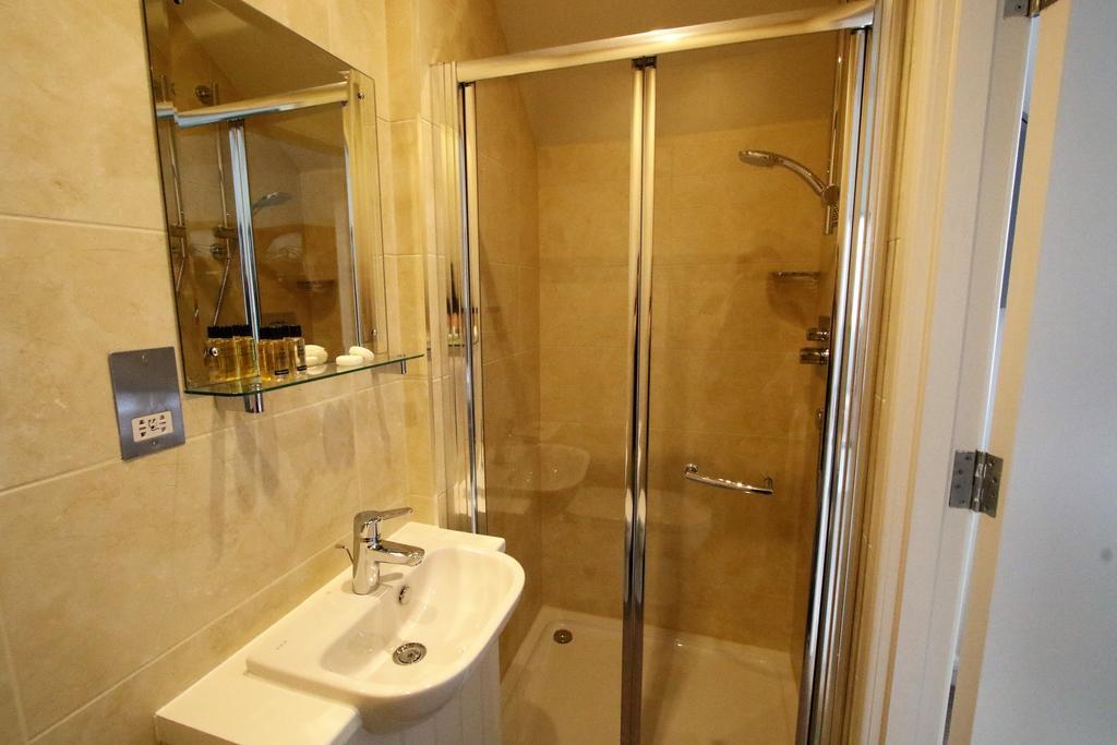 Small Double Room,507643161:JPEG