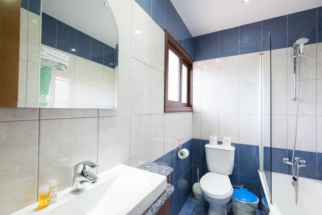 Deluxe Family Apartment (2 Adults + 3 Children)