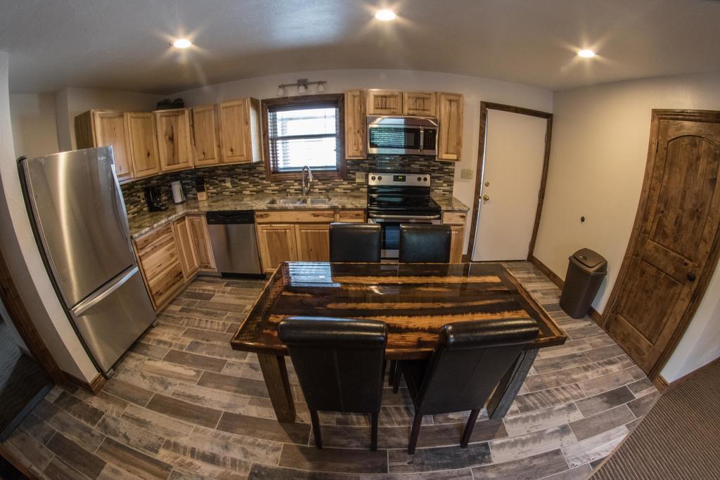 Deluxe Two-Bedroom Suite Kitchenette