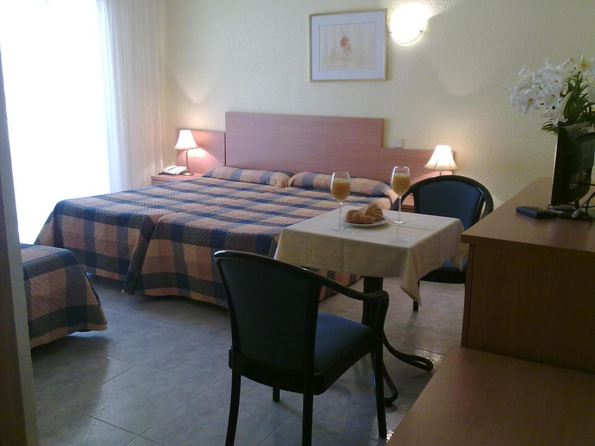 Triple Room,1020357049:JPEG