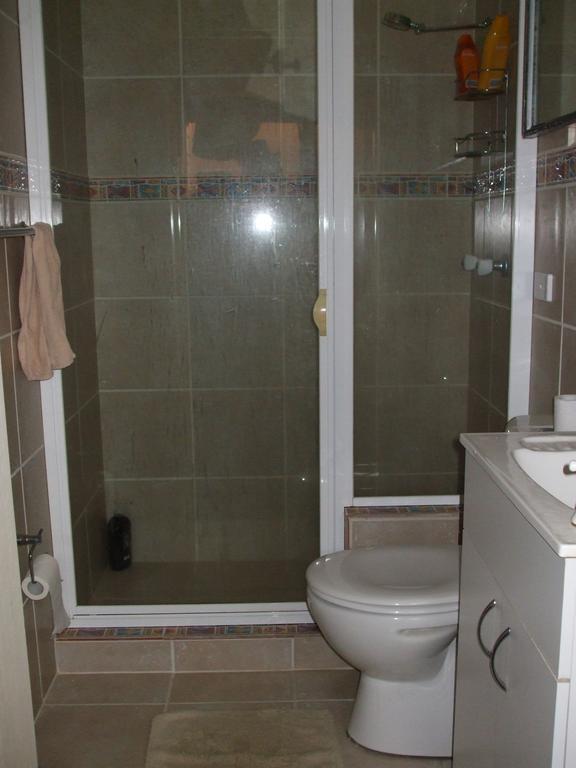 Economy Quadruple Room with Shared Bathroom B