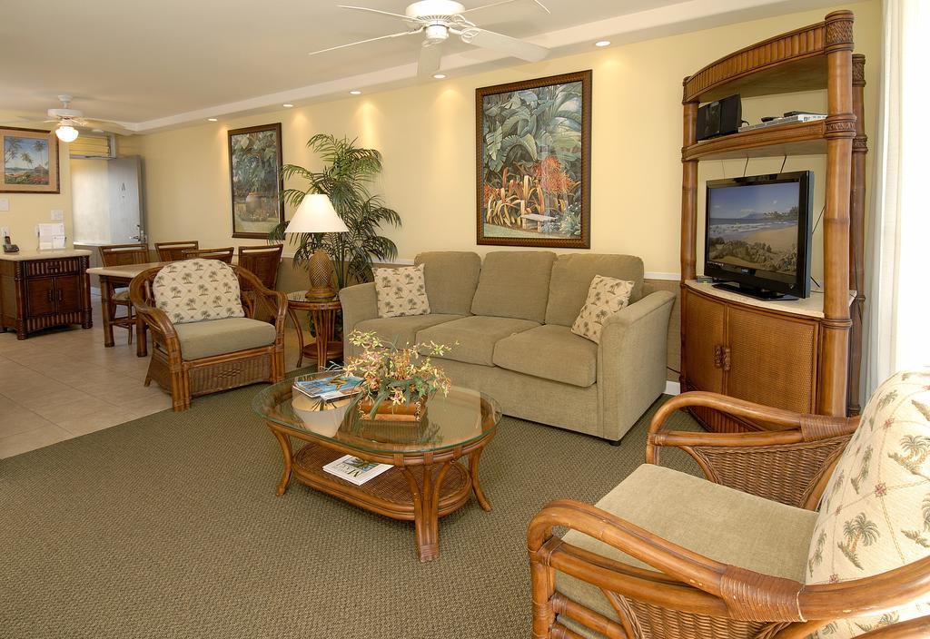 Superior One-Bedroom Apartment with Ocean View and Balcony