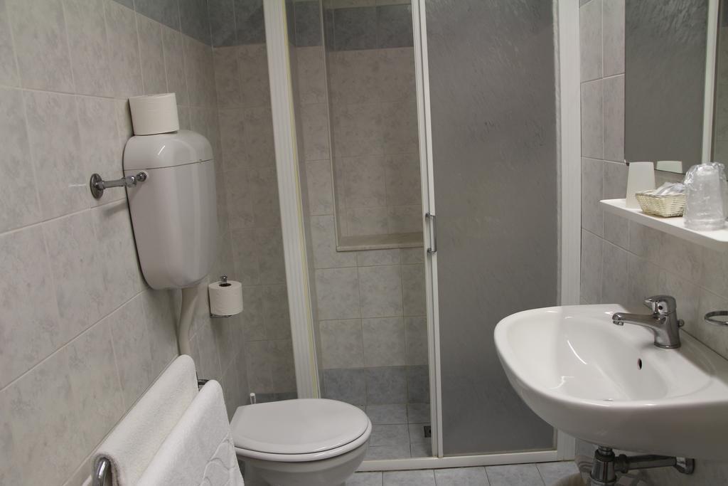 Standard Triple Room,1642339089:JPEG