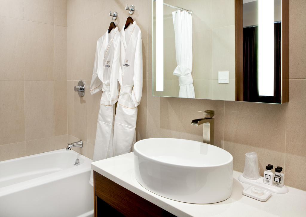 Queen Suite
