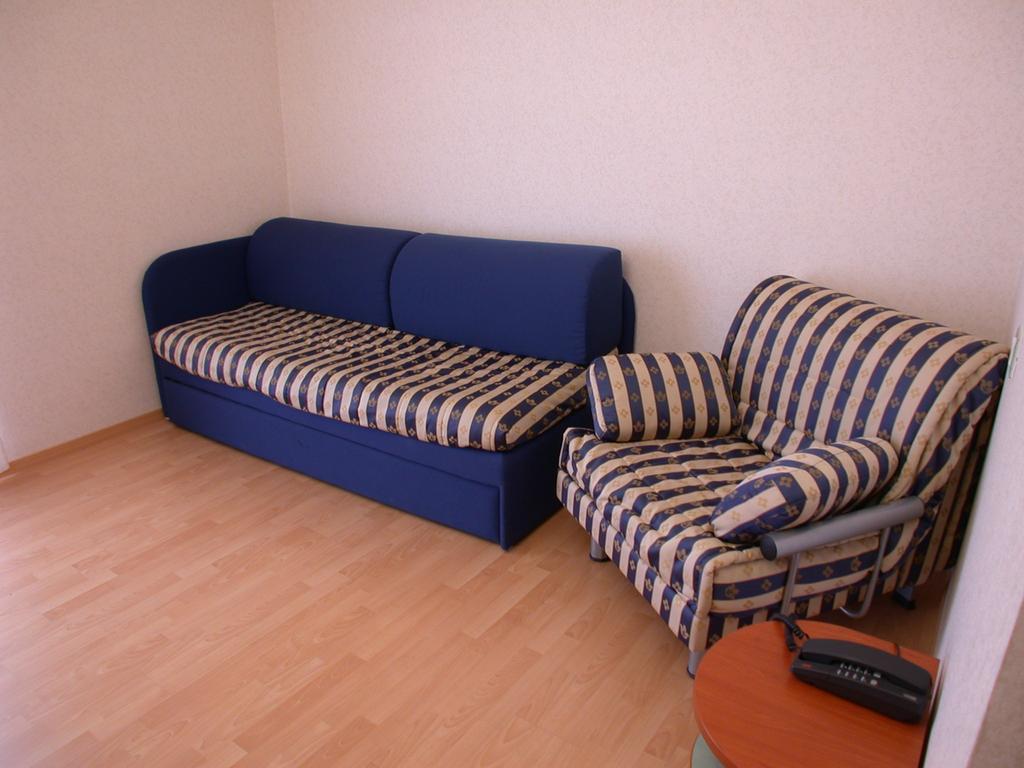 Classic Single Room,1743025890:JPEG