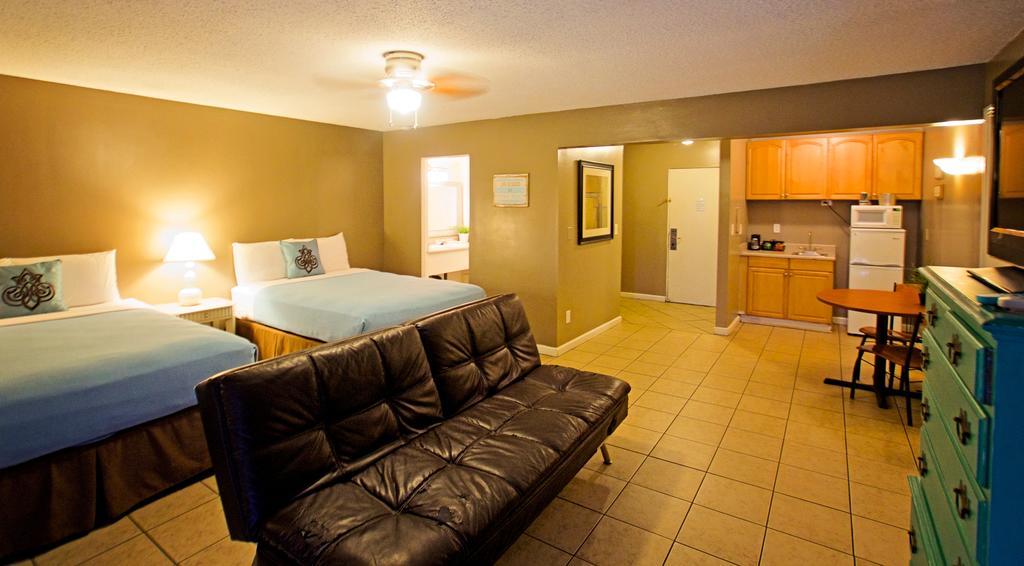Suite with Patio Pet Friendly