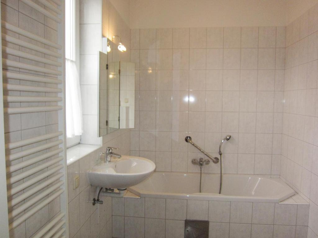 Single Room,44087236:JPEG