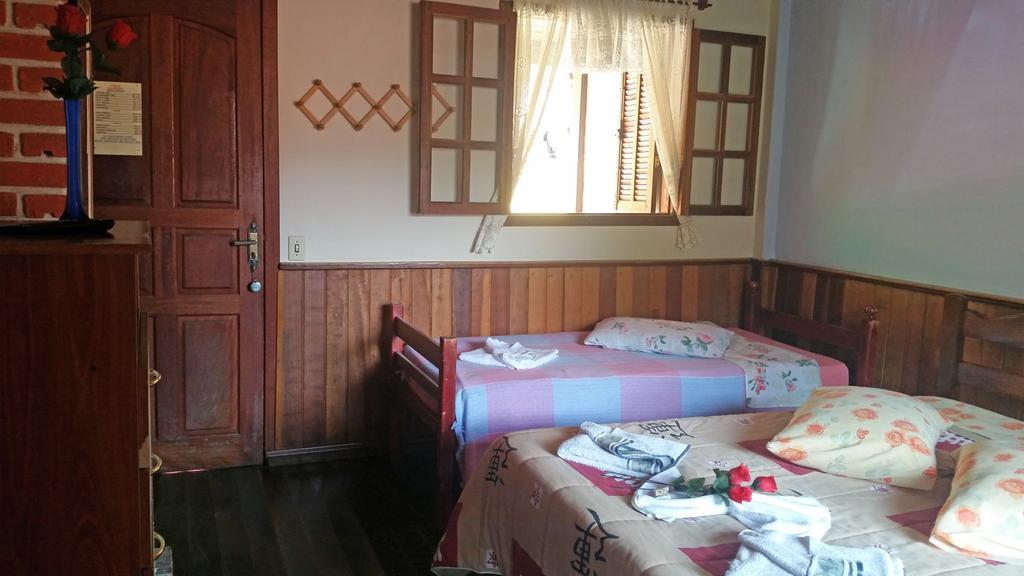 Quarto Triplo com Varanda