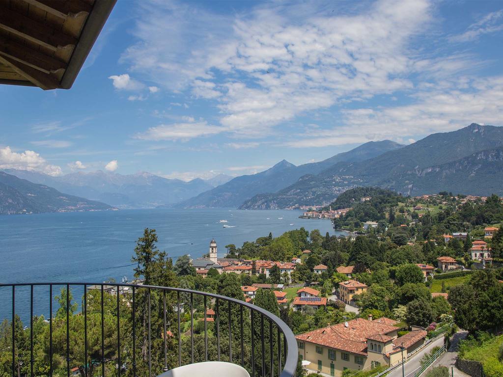 One-Bedroom Apartment with Lake View