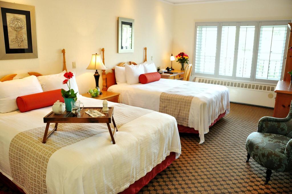 Queen Room with Two Queen Beds