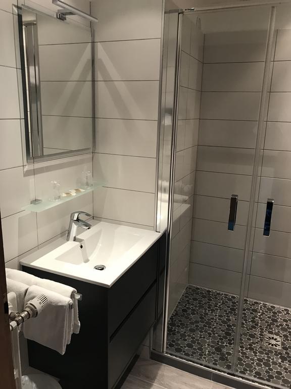 Twin Room,1614775138:JPEG