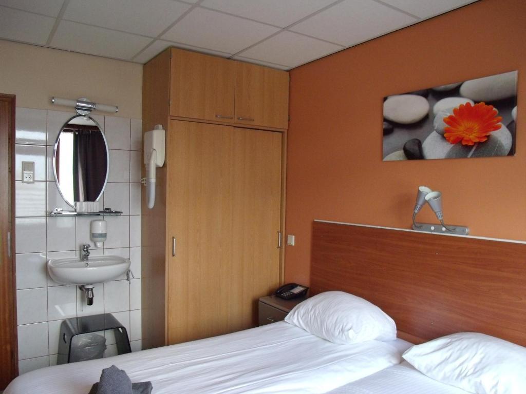 Budget Tweepersoonskamer met 2 Aparte Bedden
