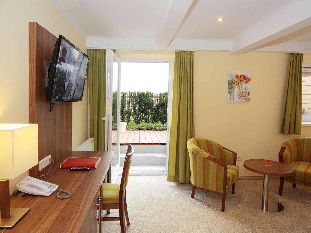 Double or Twin Room Terrace