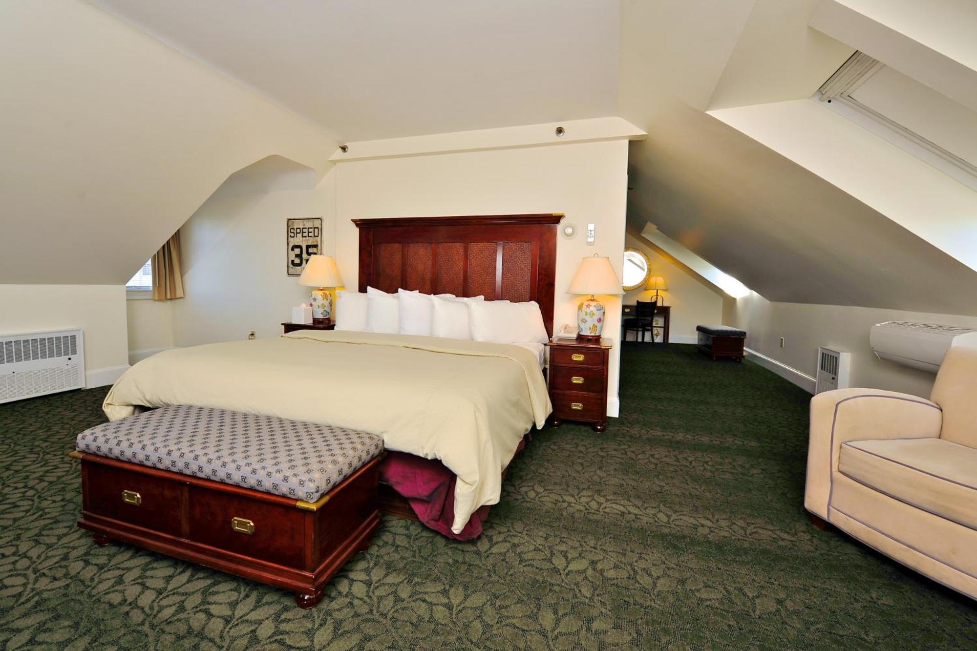 Premier King Room,670242936:JPEG