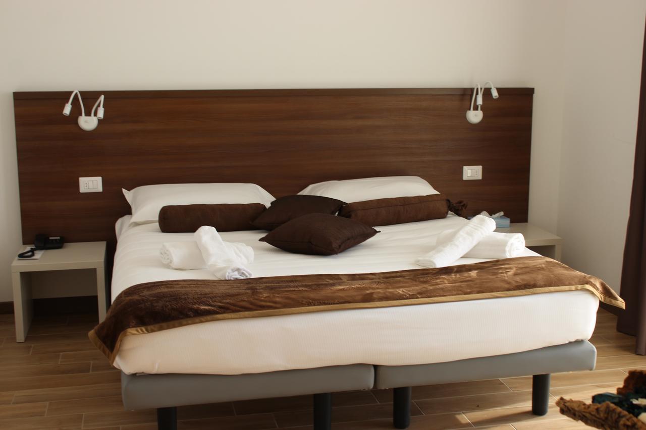Double or Twin Room Lake View Hot Spa