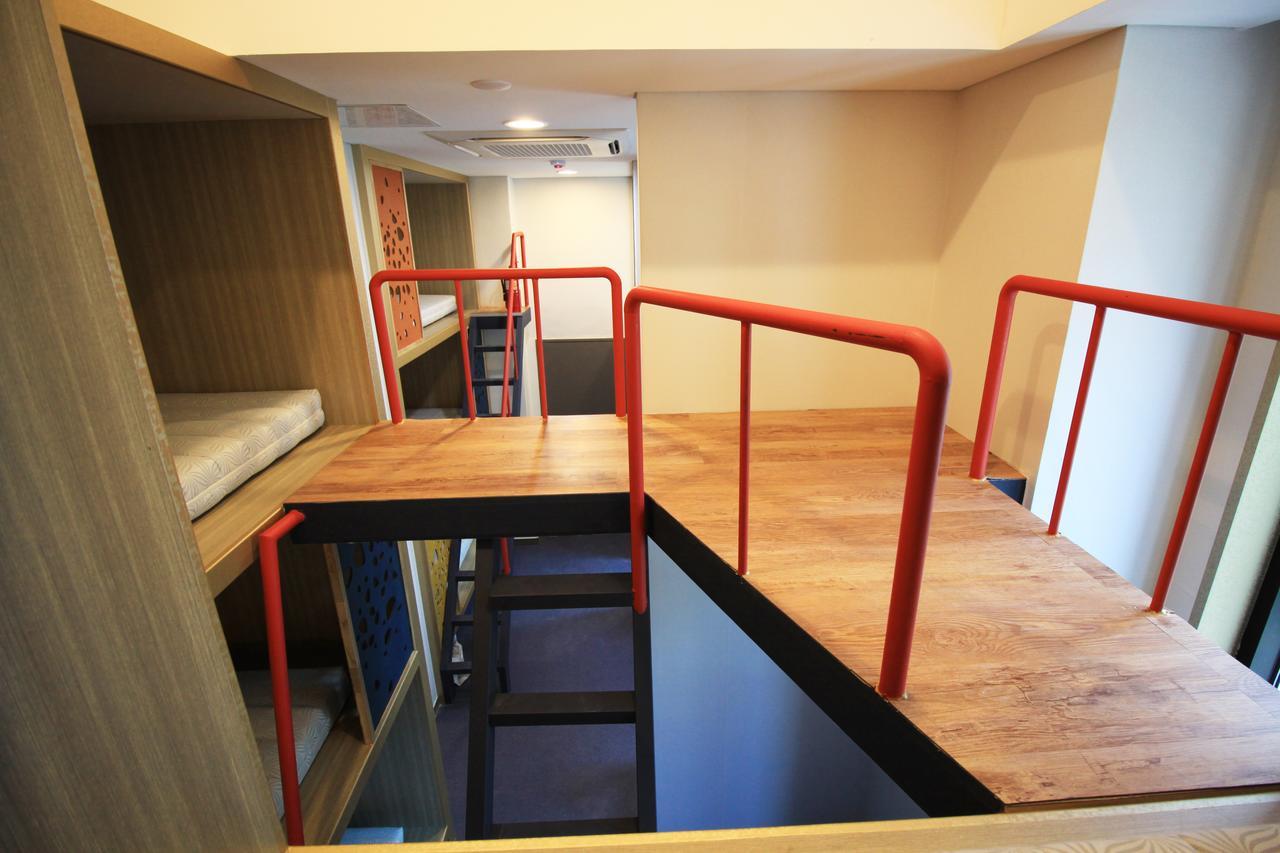 11-bed Mixed Dormitory Room