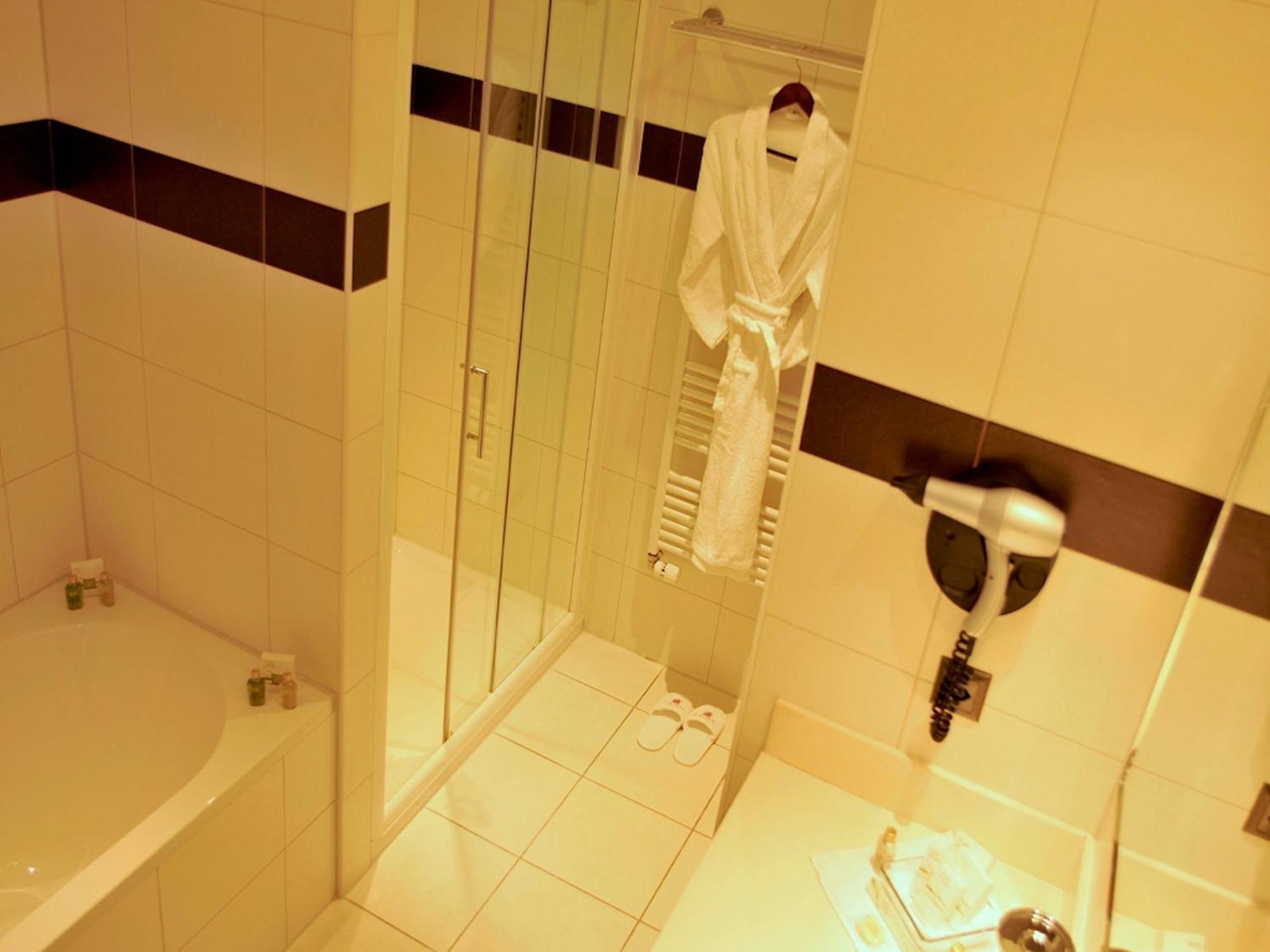 Triple Room,1280240572:JPEG