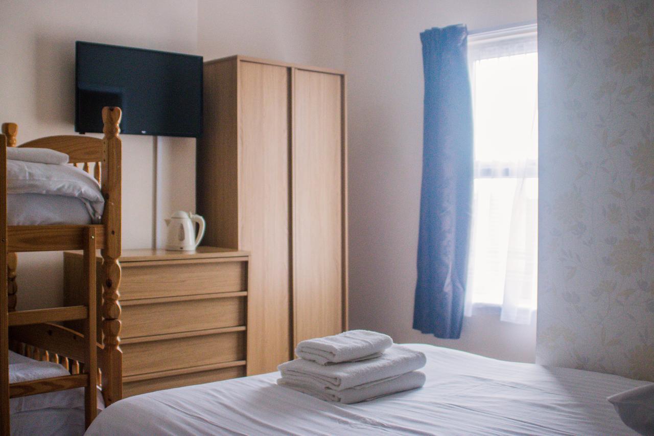Triple Room with Private Bathroom