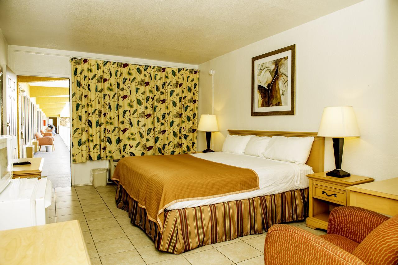 Standard King Room