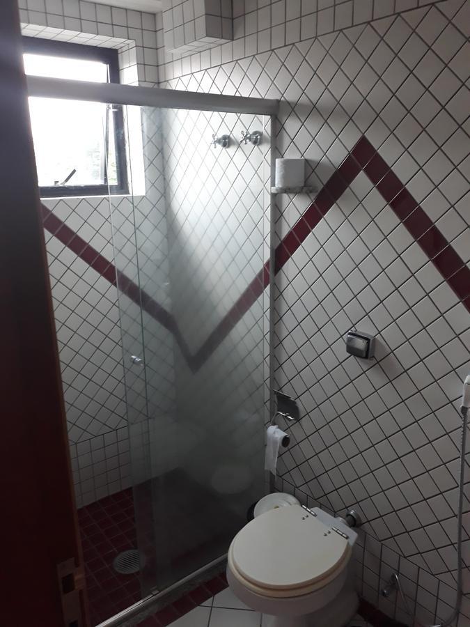 Quarto com 2 Camas de Solteiro