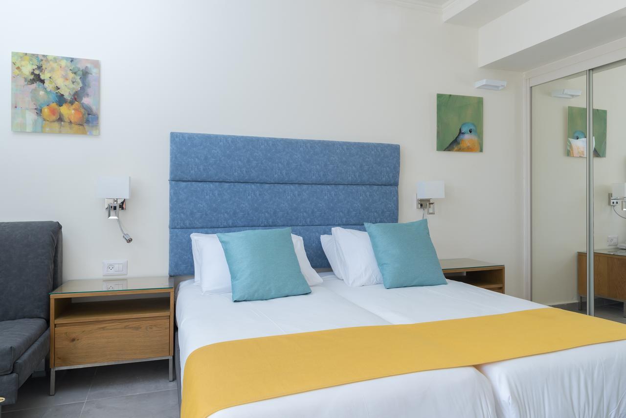Double or Twin Room with Garden View
