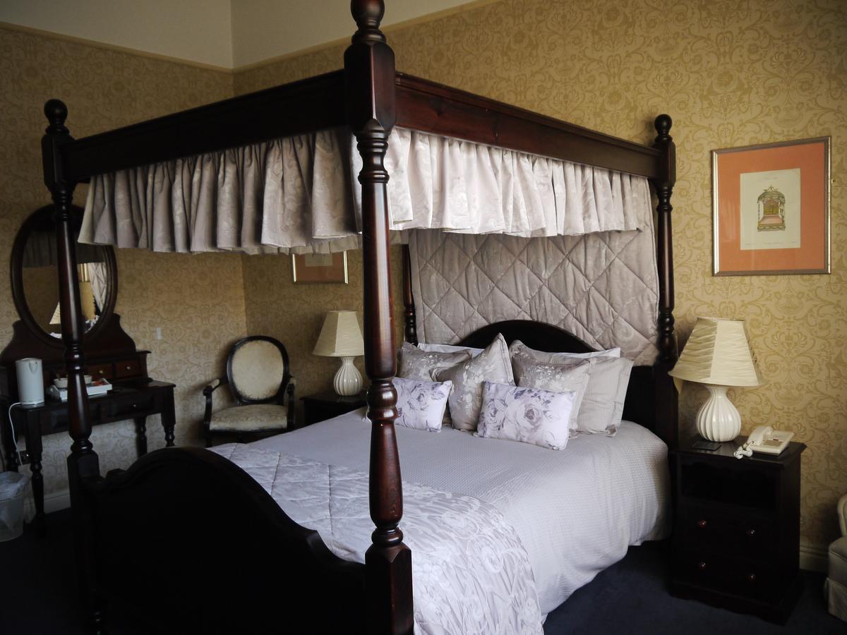 Executive Double Room with Four Poster Bed