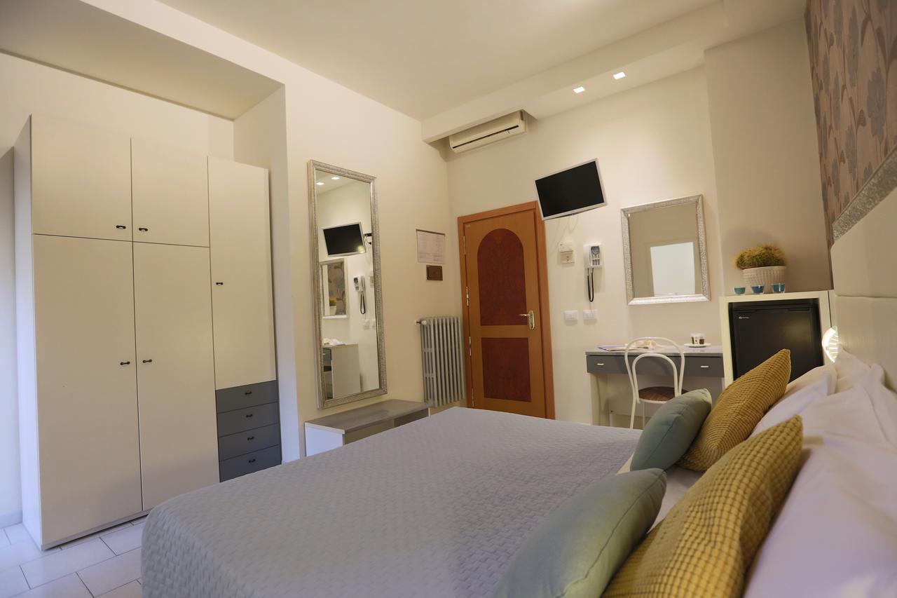 Double Room,560296386:JPEG