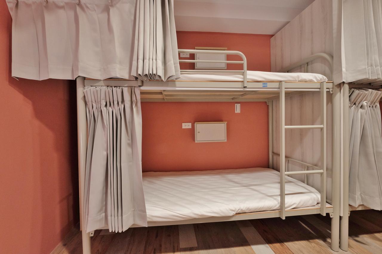 Bed 6-Bed Female Dormitory Room