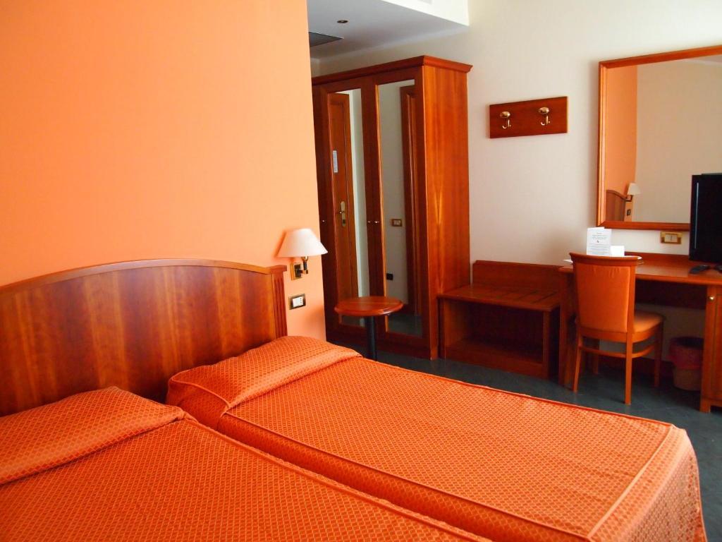 Classic Double Room