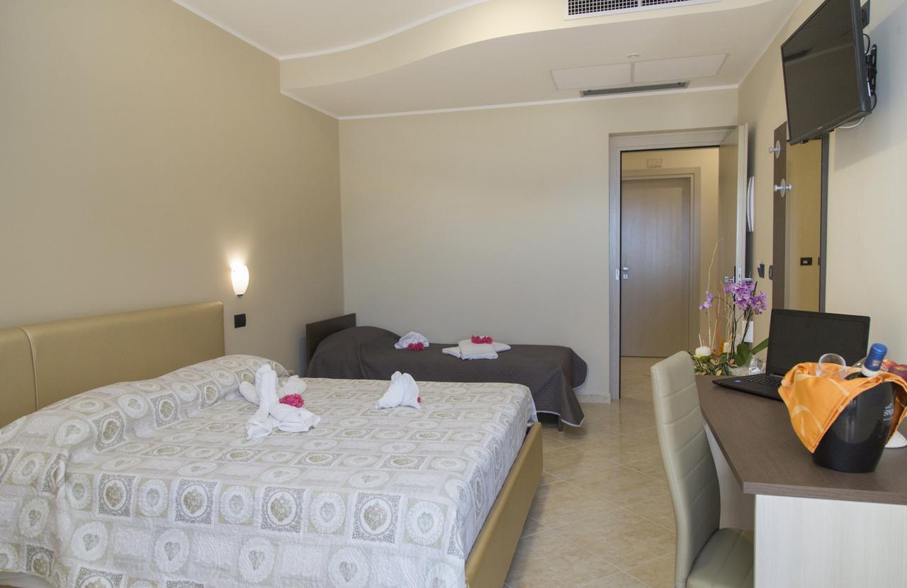 Double Room,605281512:JPEG